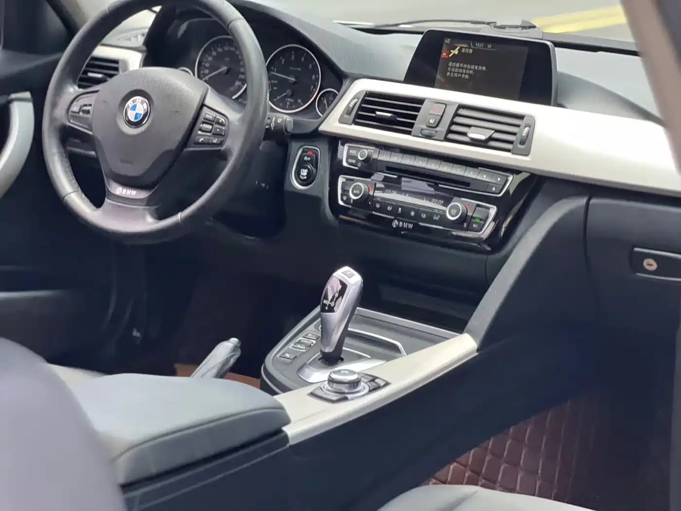 BMW 3 Series 2016 320Li Fashion Model фото 9