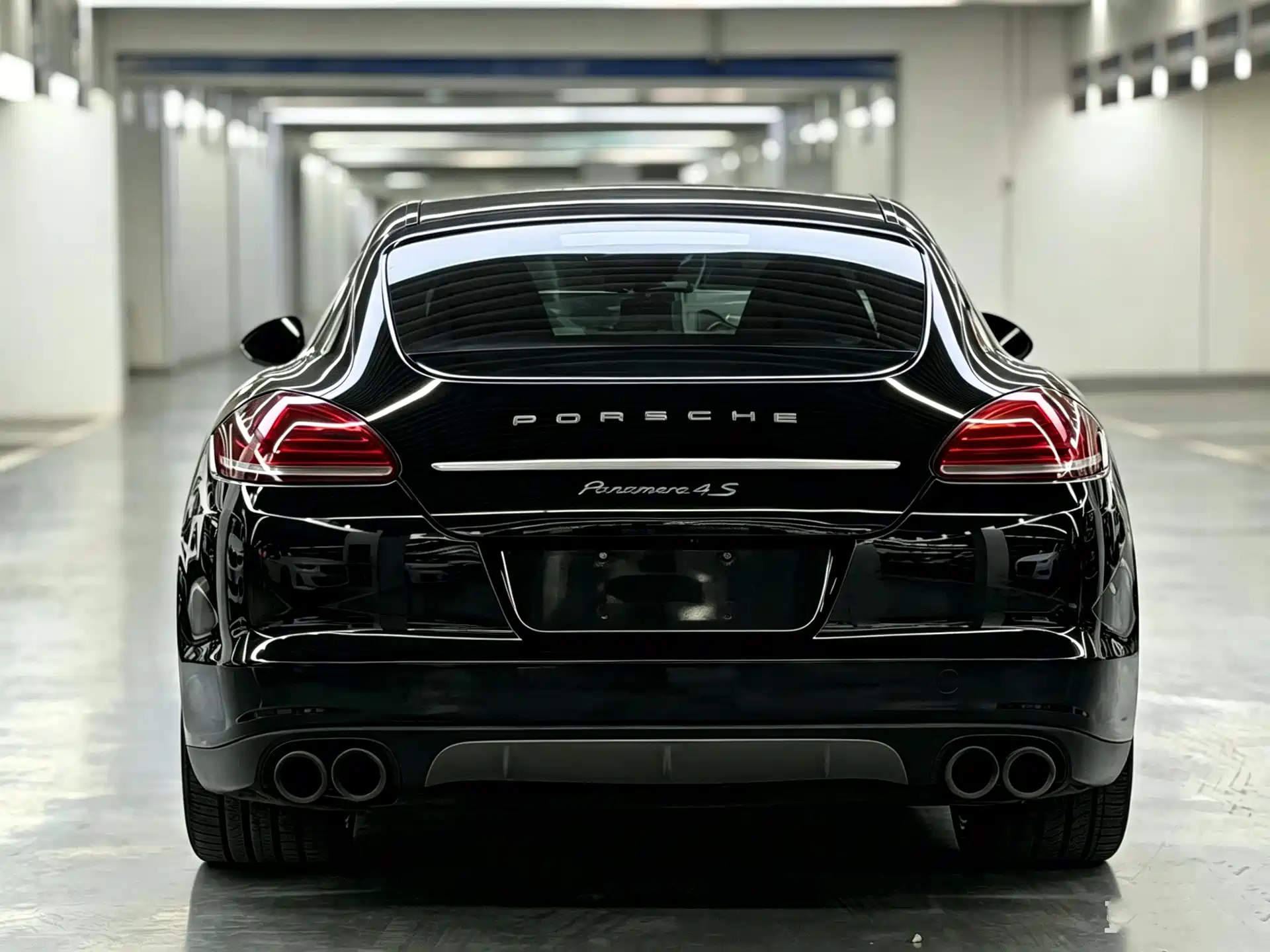 Фото 9 - Porsche Panamera