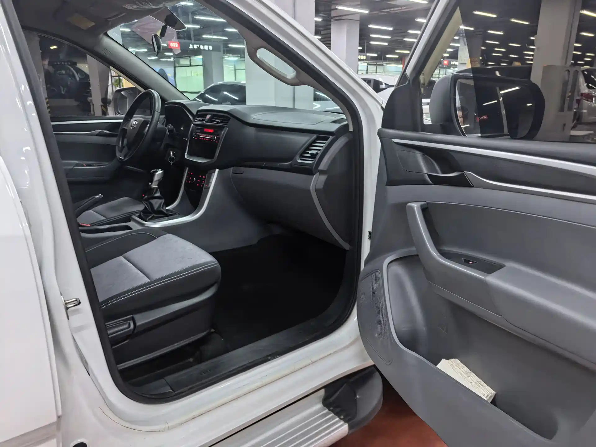 Фото 11 - Maxus Maxus T60