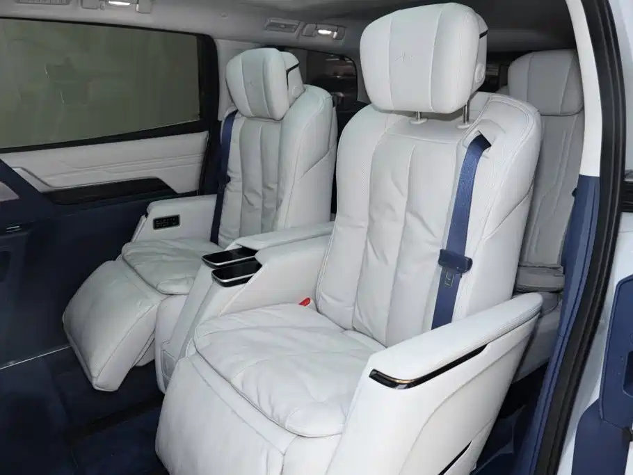 Buick Century 2025 2025 2.0T 6-Seater World Edition