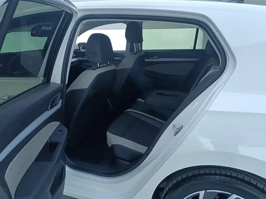 Volkswagen Golf 2023 Facelift 280TSI DSG Pro фото 11