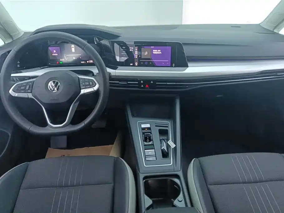 Volkswagen Golf 2023 Facelift 280TSI DSG Pro фото 12