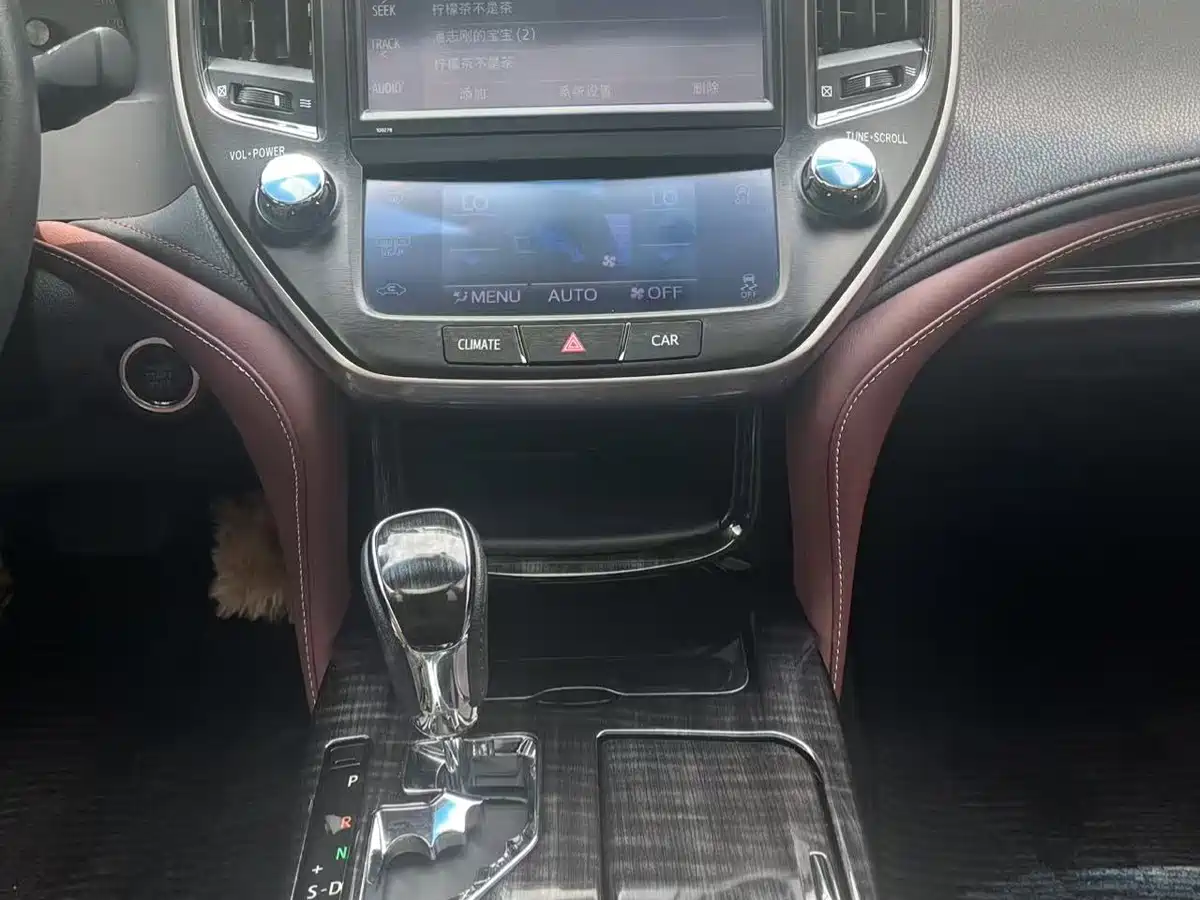 Toyota Crown 2017 2.0T Sport Edition фото 11