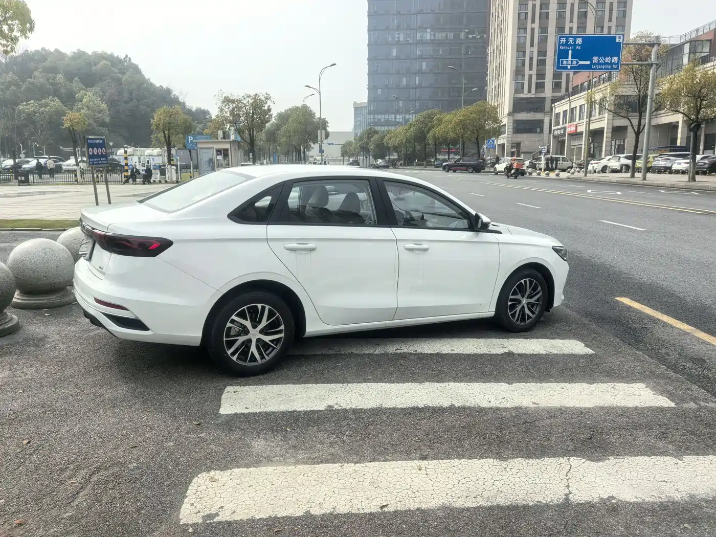 GEELY AUTOMOBILE EMGRAND