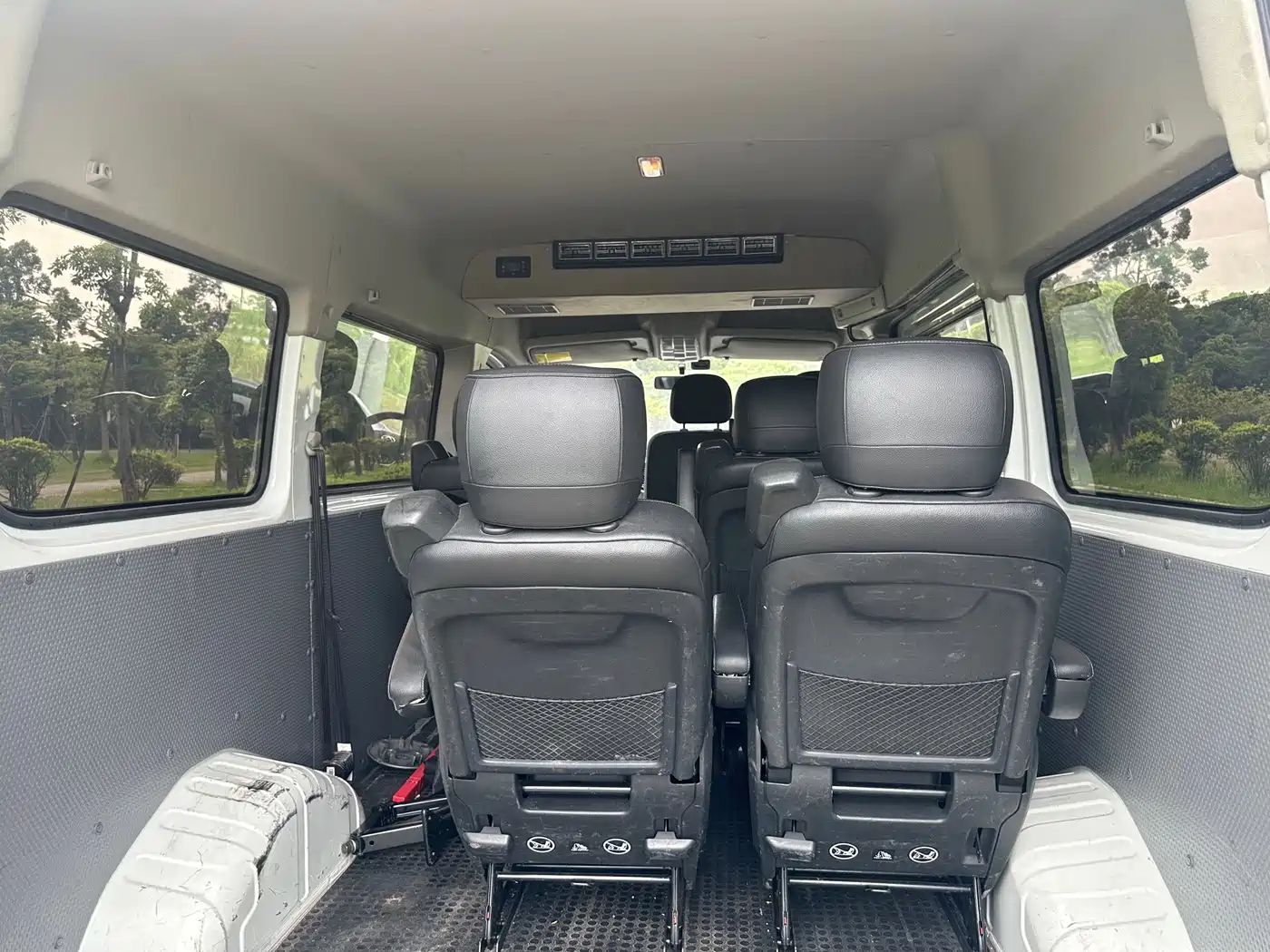 SAIC Maxus Xintu V80 2024 2023 2.0T PLUS Manual All-round King Short Wheelbase Medium Roof 7/8/9-seater
