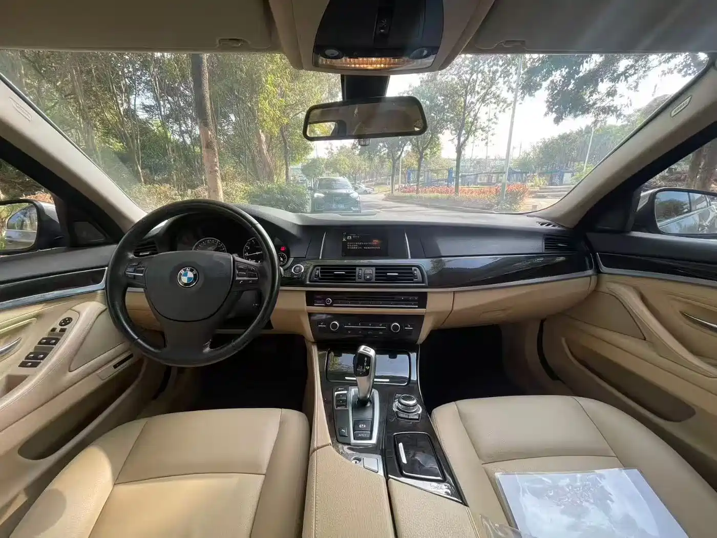 BMW 5 Series 2014 525Li Leading фото 7