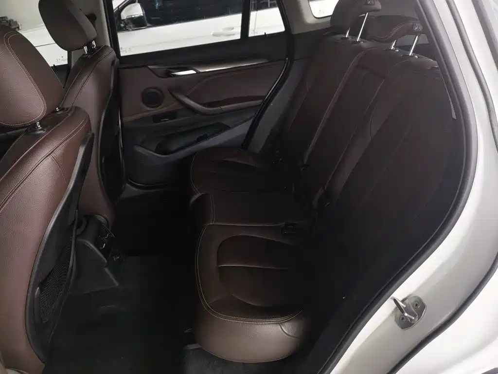 Фото 13 - BMW X1