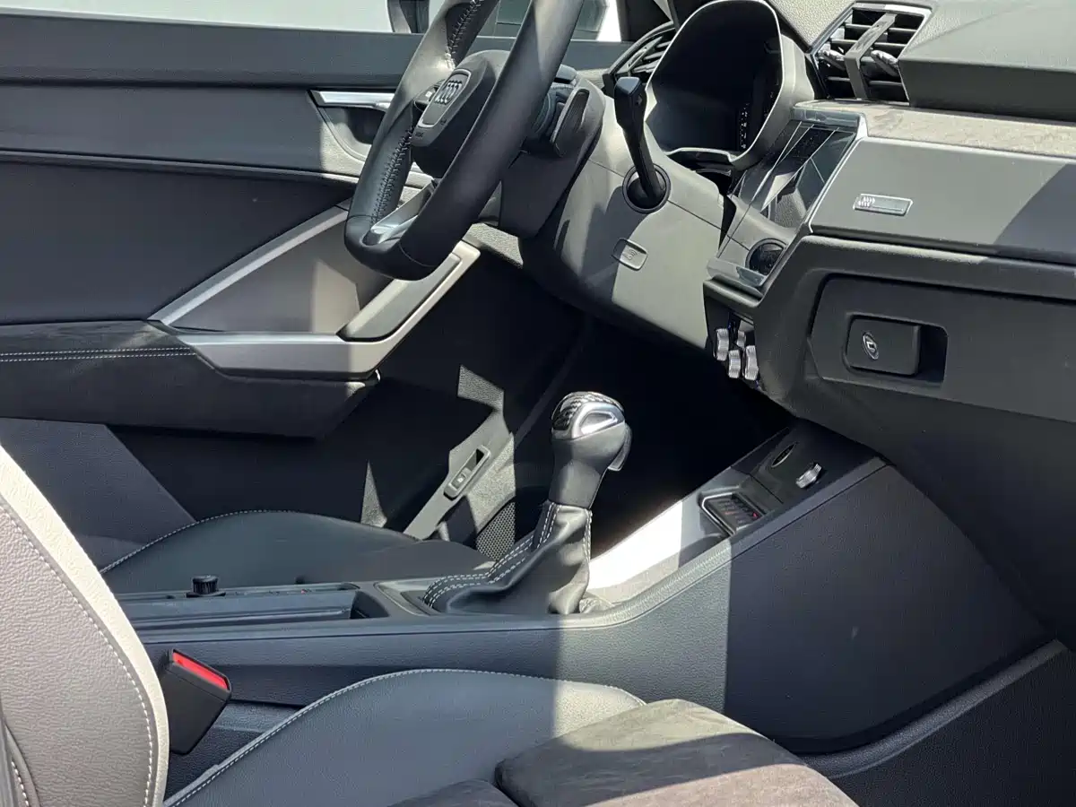 Audi Q3 2021 35 TFSI Fashion Sport фото 9