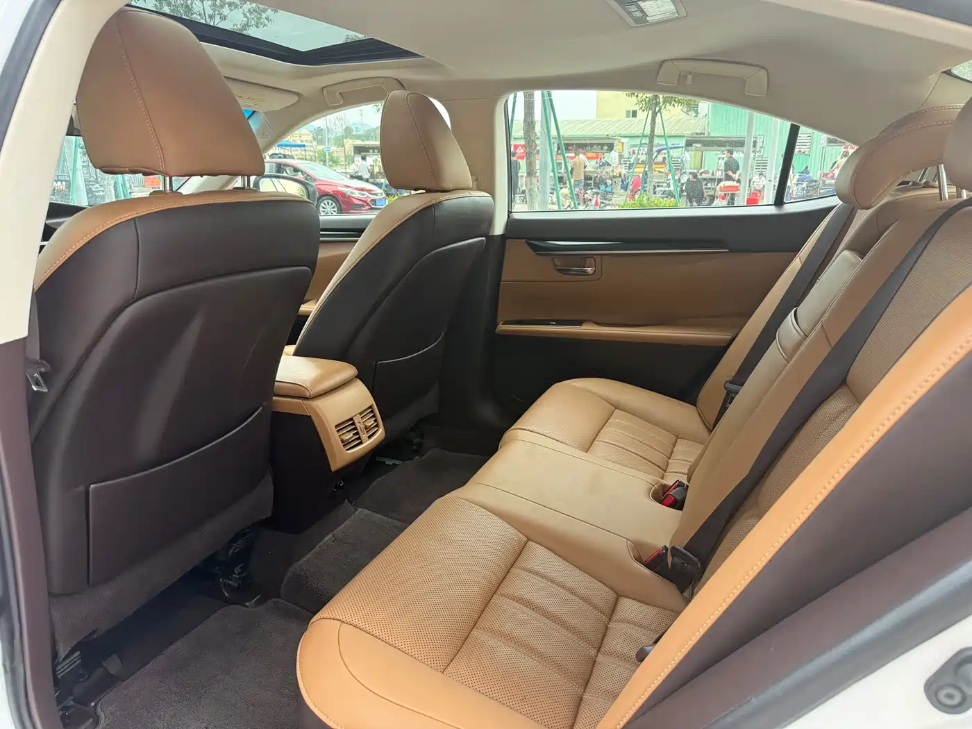 Lexus ES 2015 200 Elite Edition фото 8