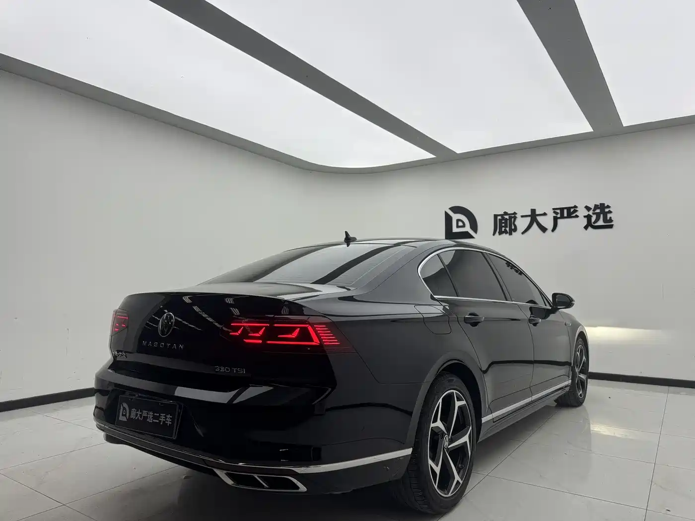 Volkswagen Magotan 2023 Model 2 Million Commemorative Edition 330TSI DSG Luxury фото 6