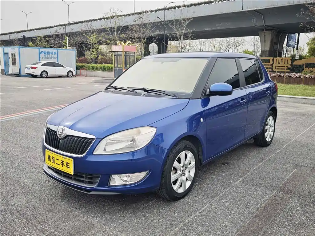 Škoda Fabia 2014 1.4L Automatic Crystal Spirit Edition