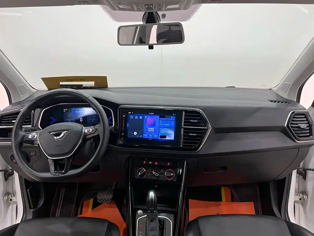 Фото 9 - Jetta VS7