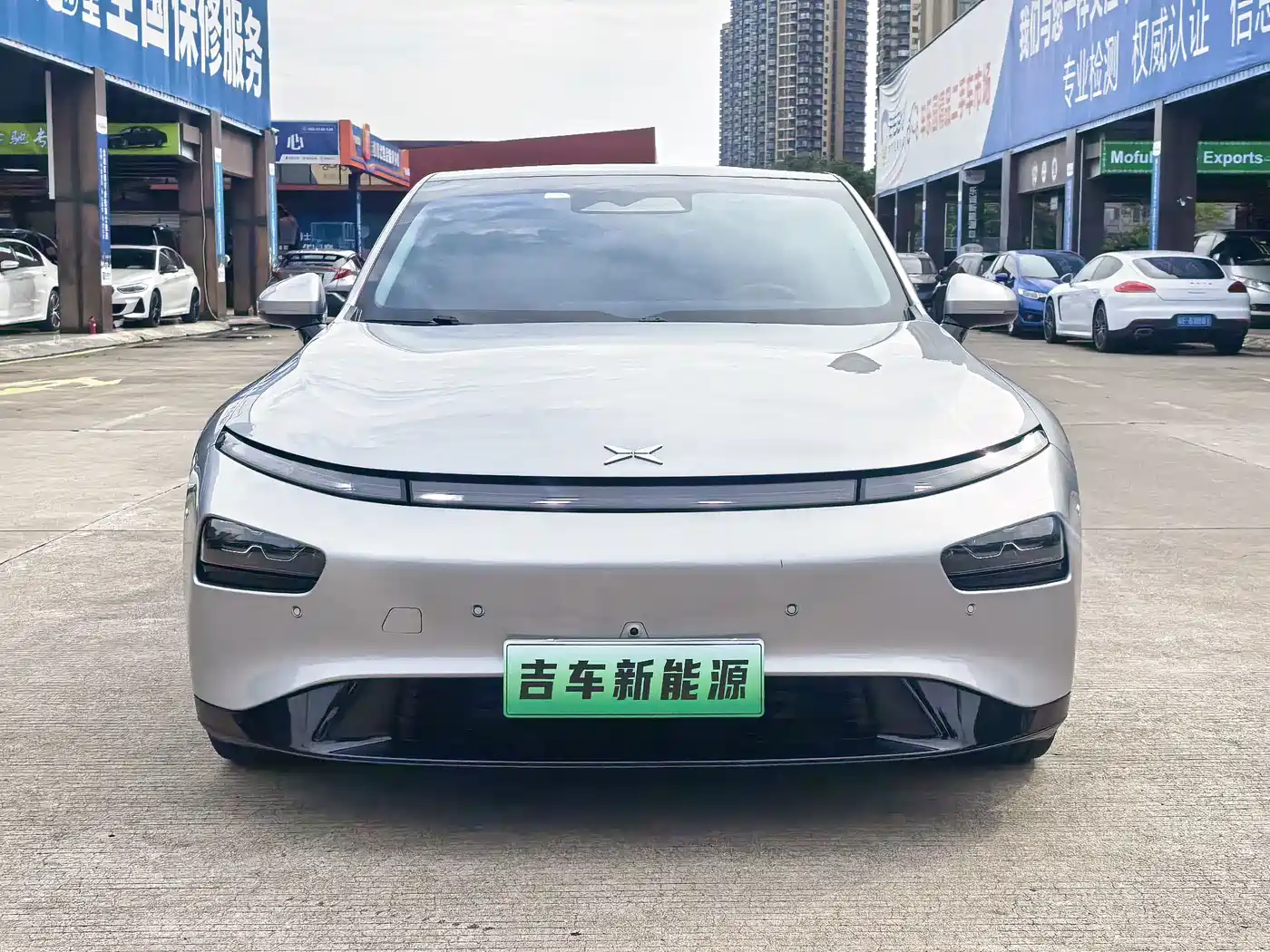 Фото 2 - XPeng P7