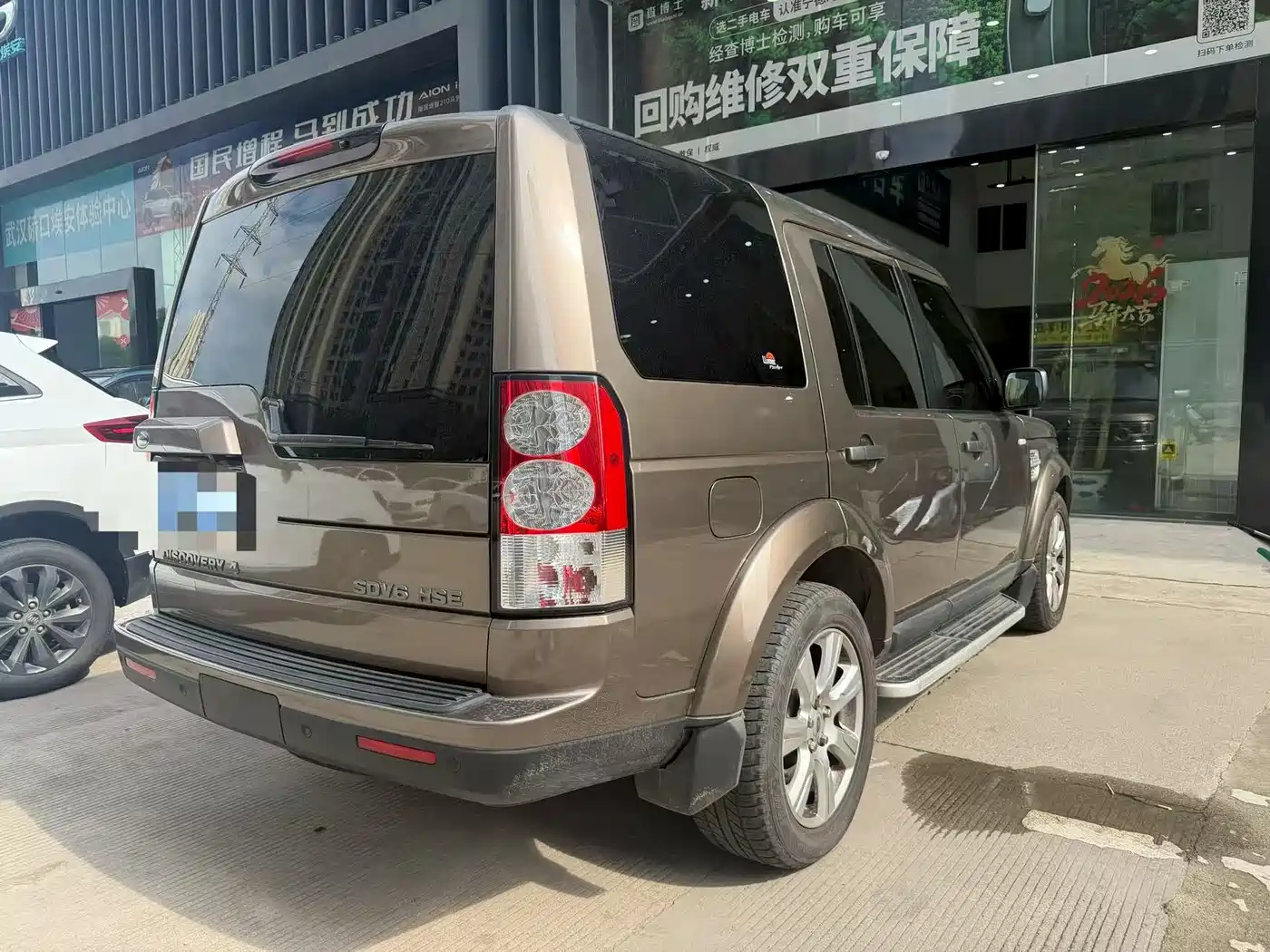 Land Rover Discovery 2013 3.0 SDV6 HSE Diesel фото 5