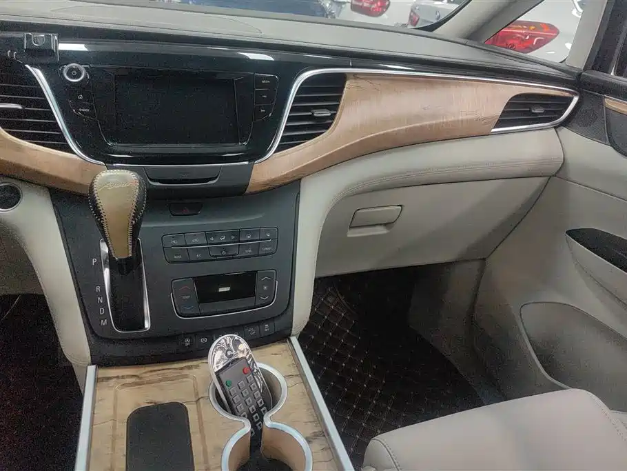 Buick GL8 2018 ES 28T Comfort Type China VI фото 13