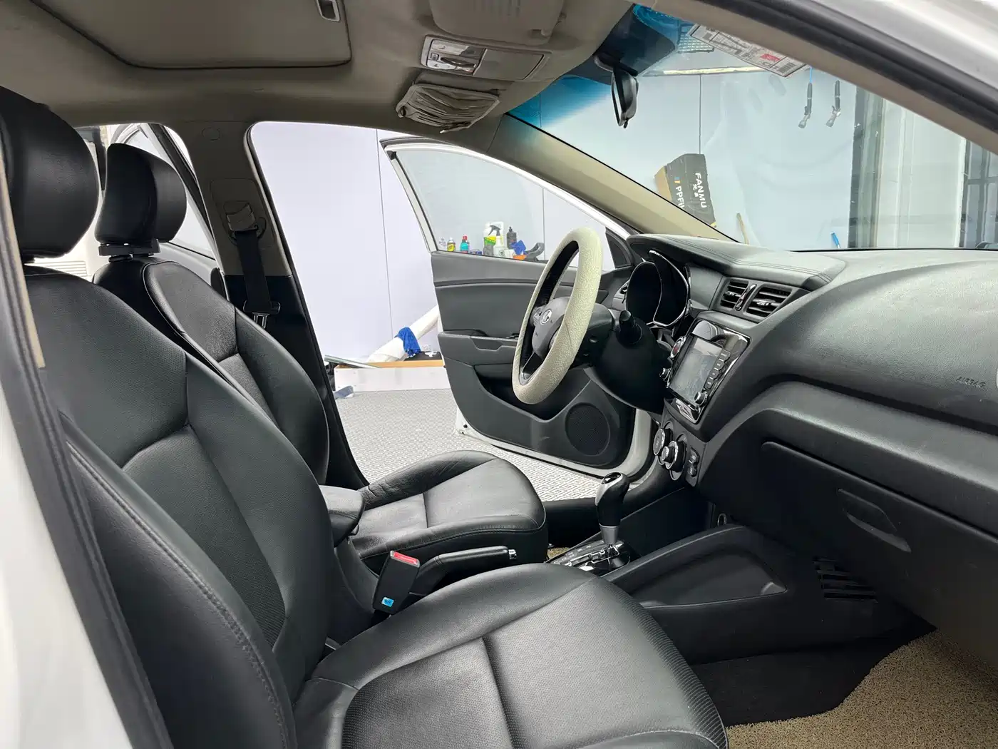 Kia K2 2012 2011 Sedan 1.6L AT Premium