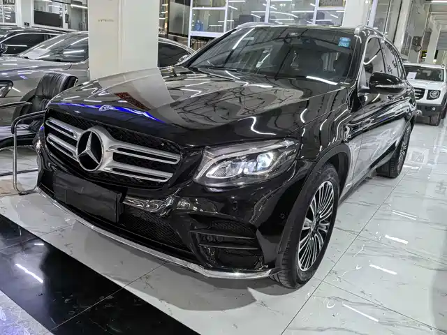 MERCEDES-BENZ GLC