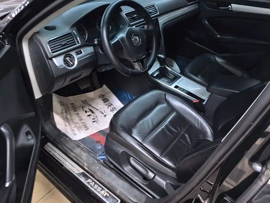 Volkswagen Passat 2012 2011 1.8TSI Automatic Premium Edition