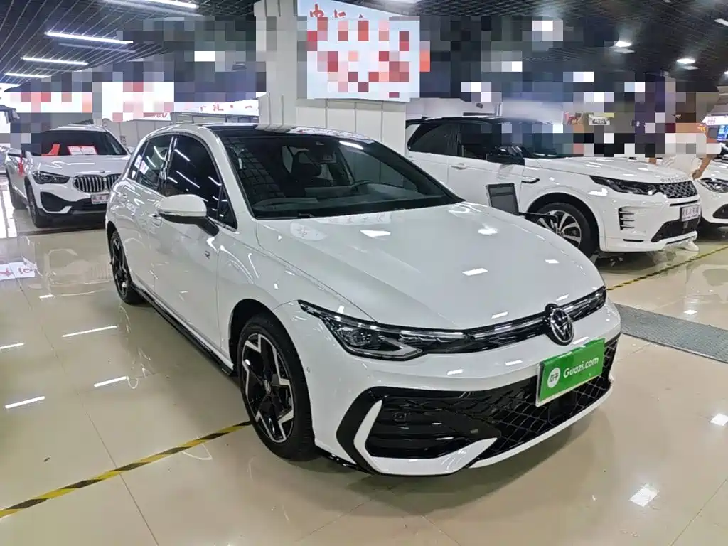 Photo 4 - Volkswagen Golf