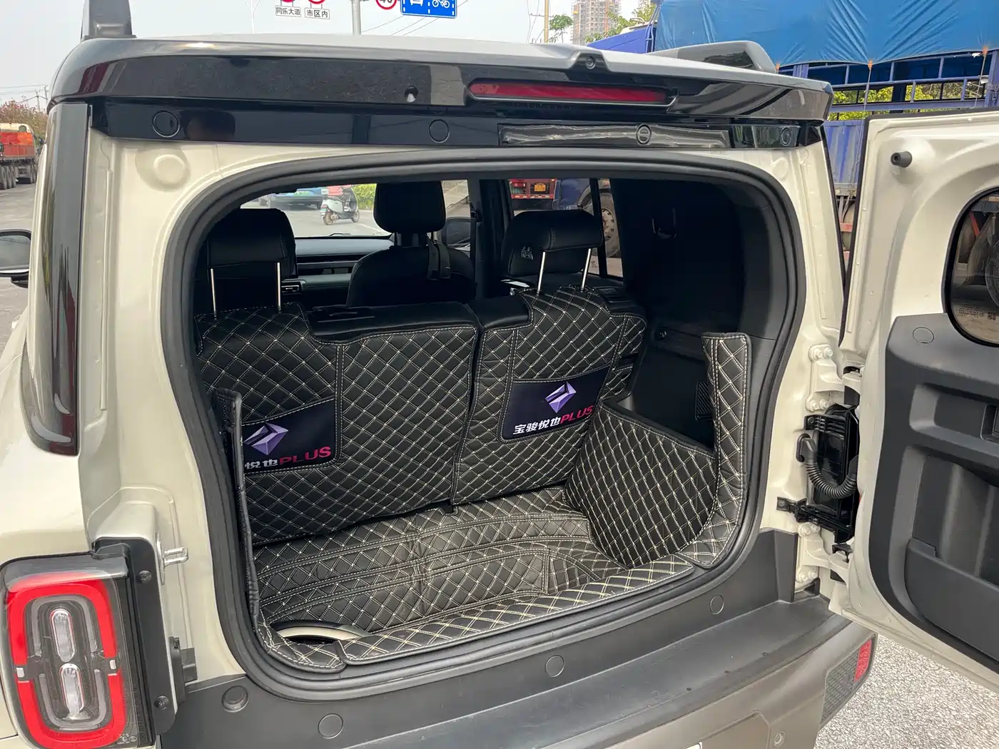 BAOJUN YUE ALSO PLUS