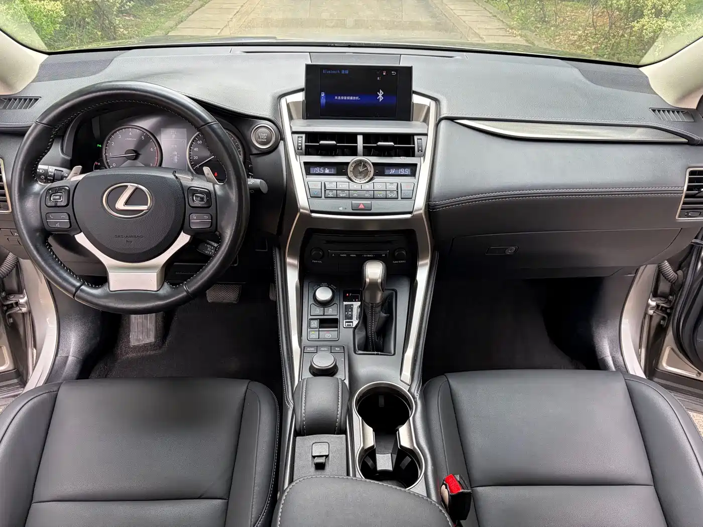 Фото 8 - Lexus NX