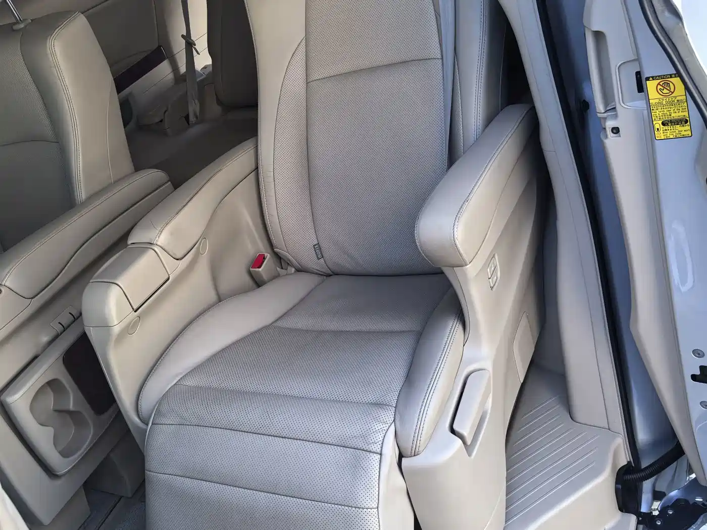 Toyota Alphard 2010 2011 3.5L Luxury Edition
