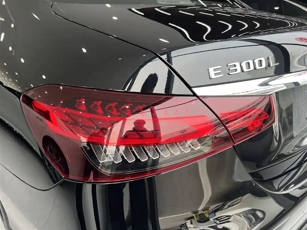 Mercedes-Benz E-Class 2022 E 260 L Sport фото 8