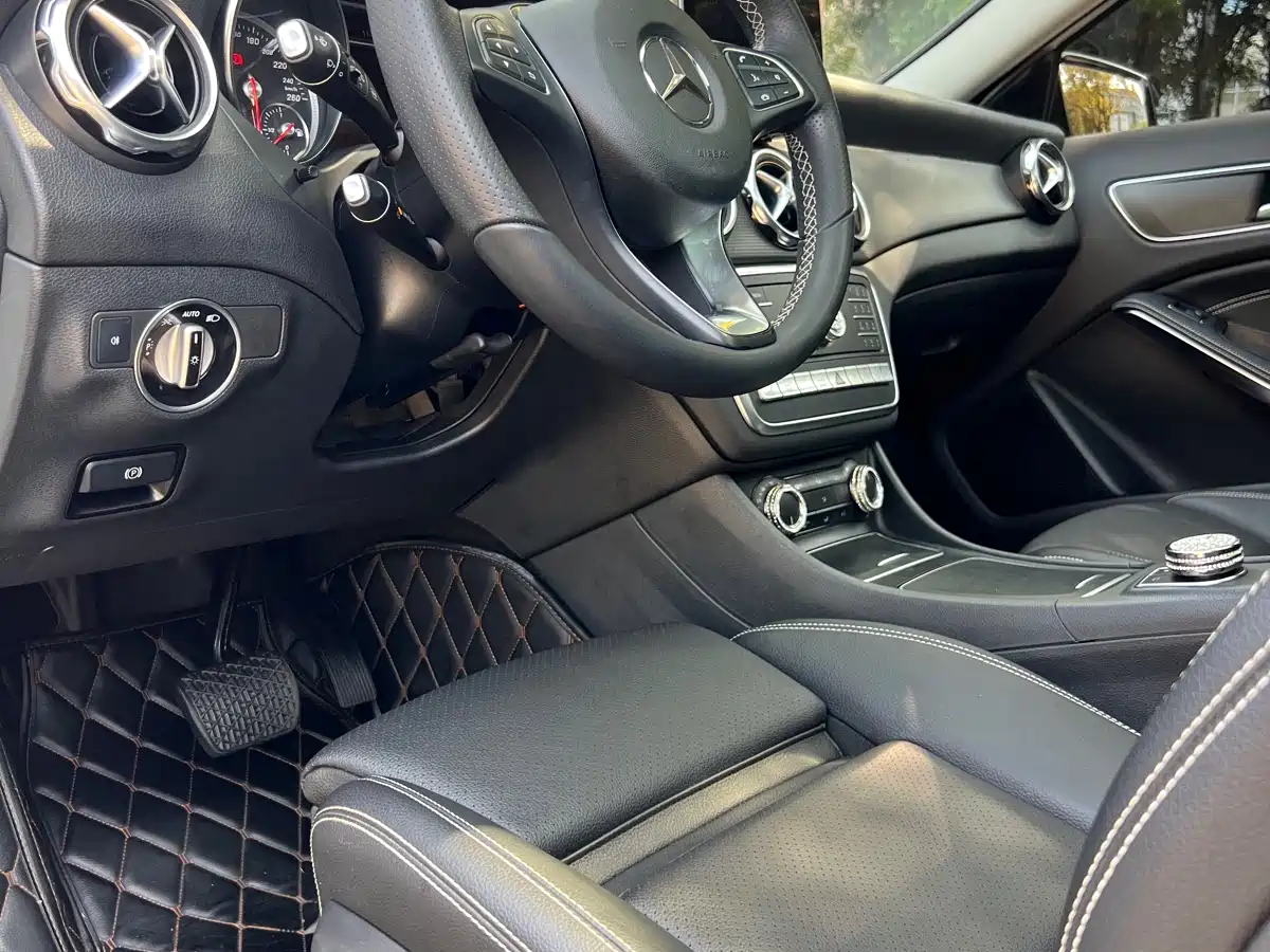 Mercedes-Benz GLA 2018 GLA 220 4MATIC Sport фото 5
