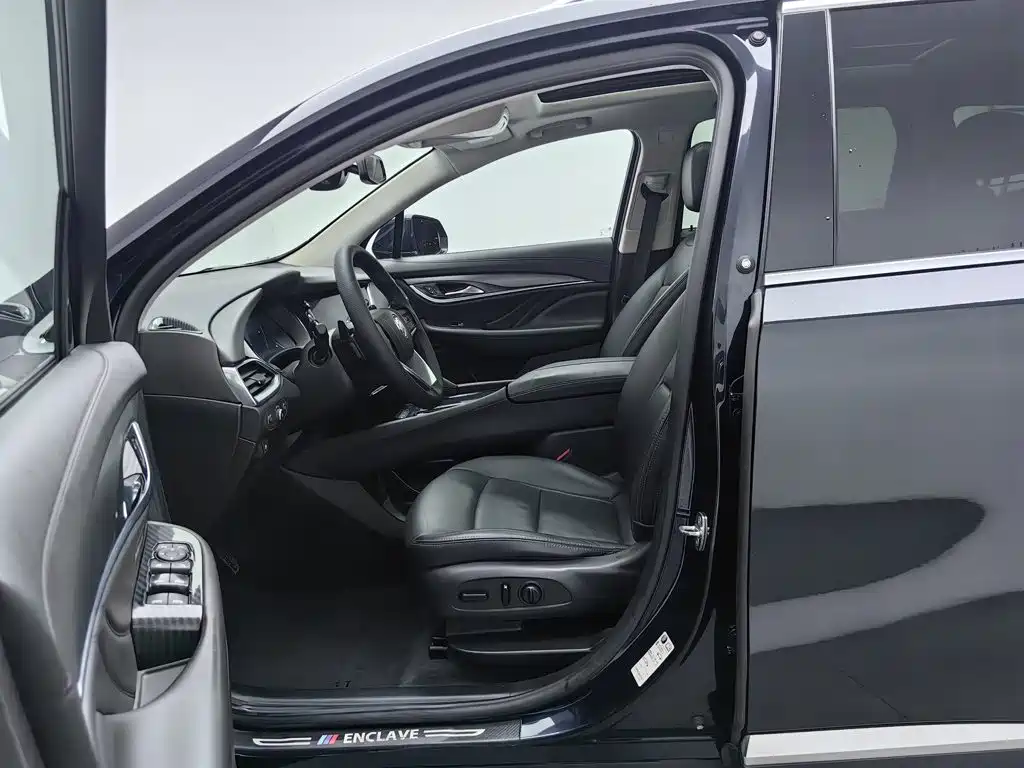 Фото 10 - Buick Enclave