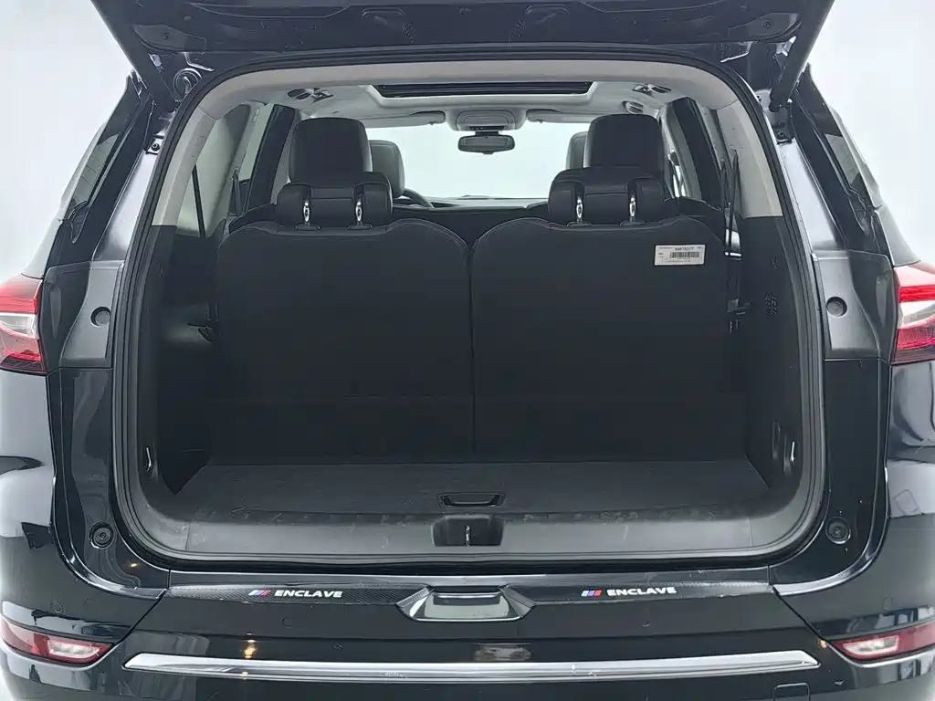 Фото 16 - Buick Enclave