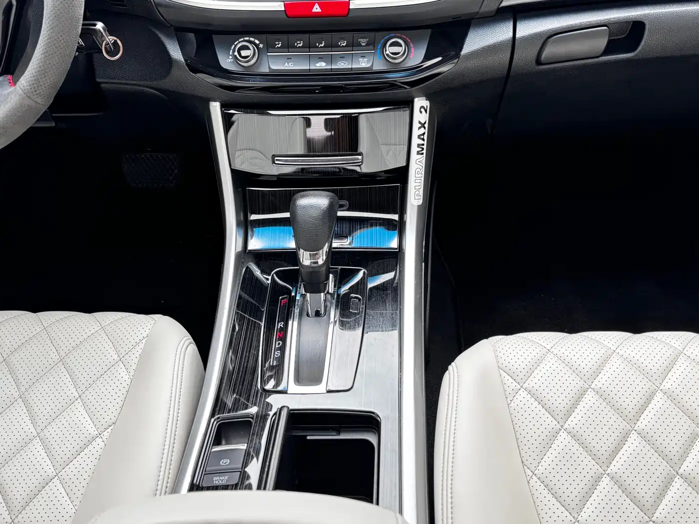 Honda Accord 2016 2.0L Comfort Edition фото 6