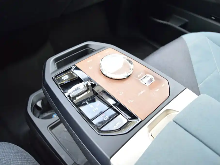 BMW iX 2023 2022 xDrive40