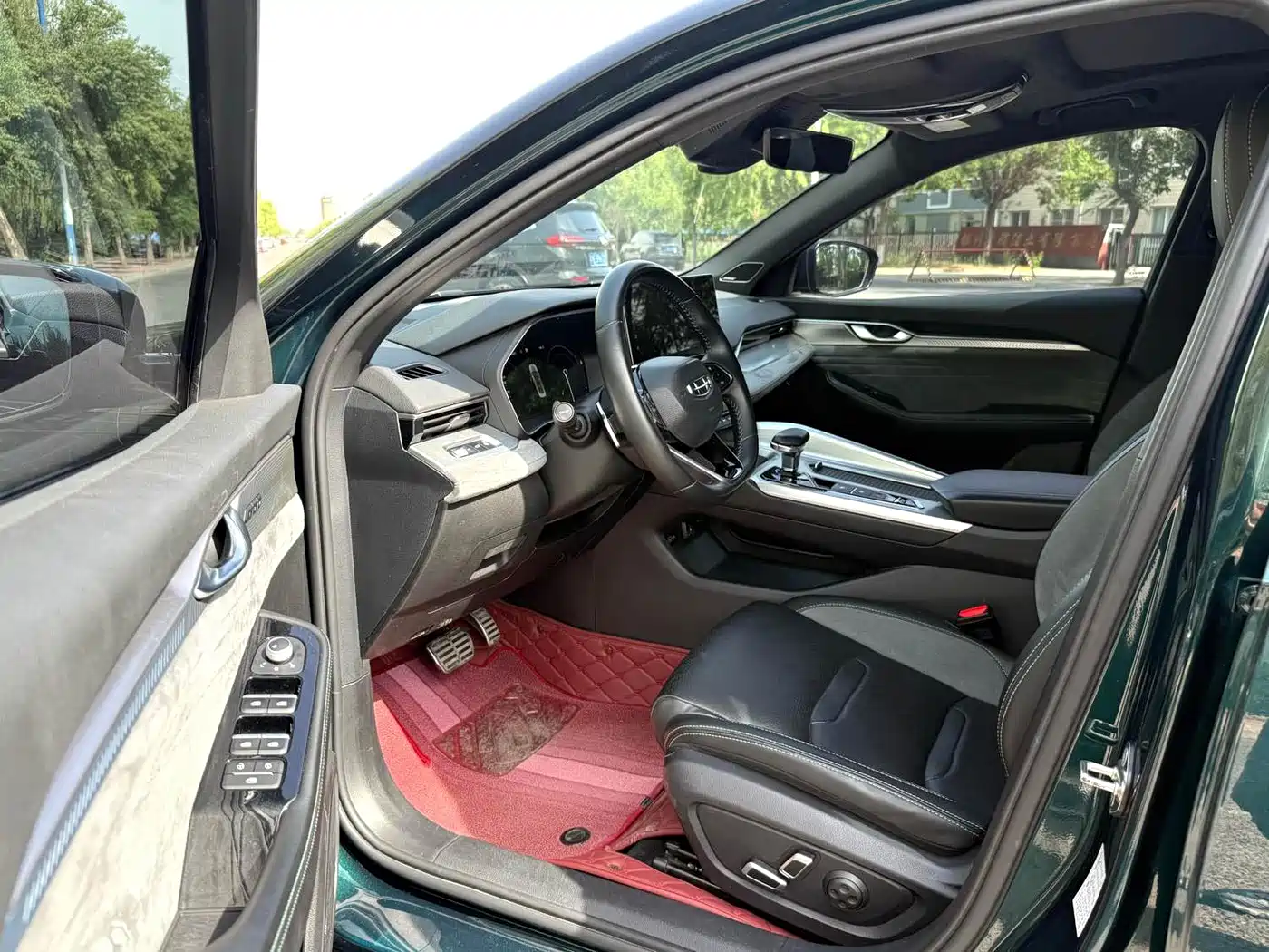 Фото 4 - Geely Preface