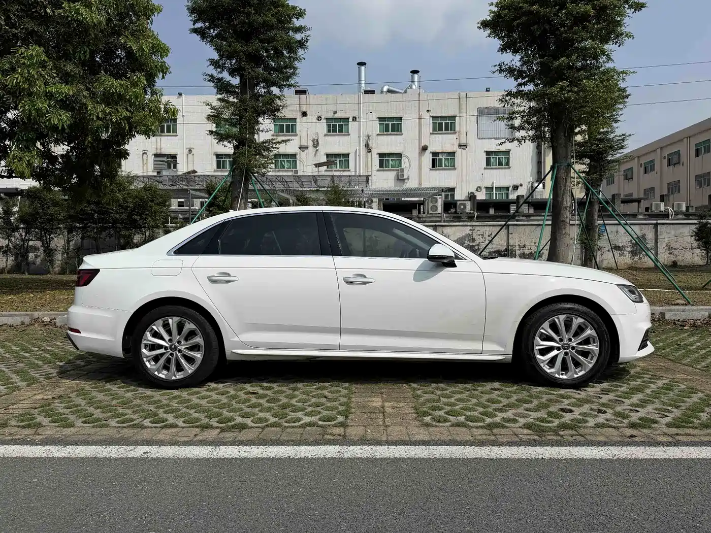 Audi A4L 2019 40 TFSI Progressive (China VI) фото 2