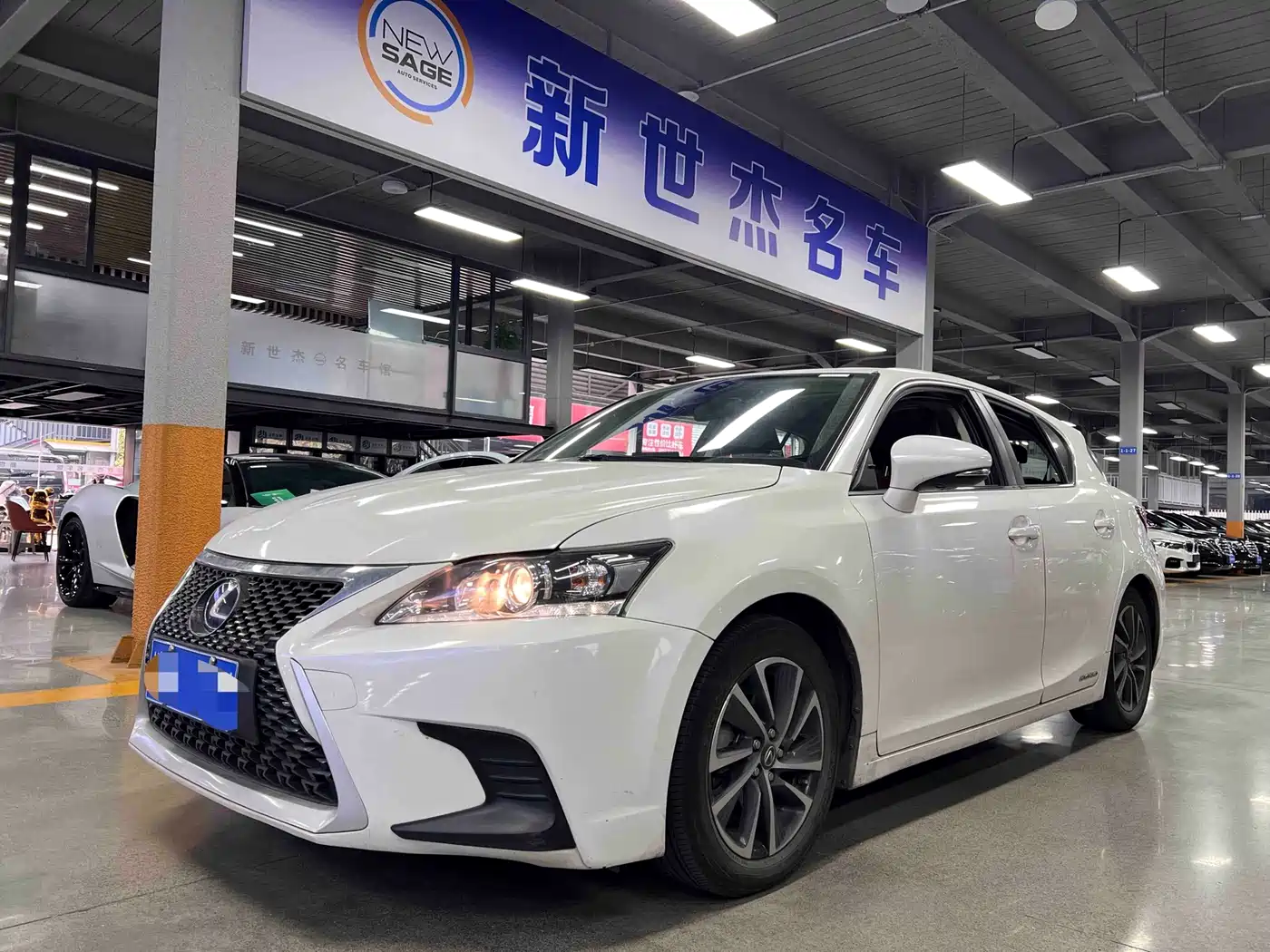 Lexus CT 2017 CT200h Comfort (Single Color, China V)