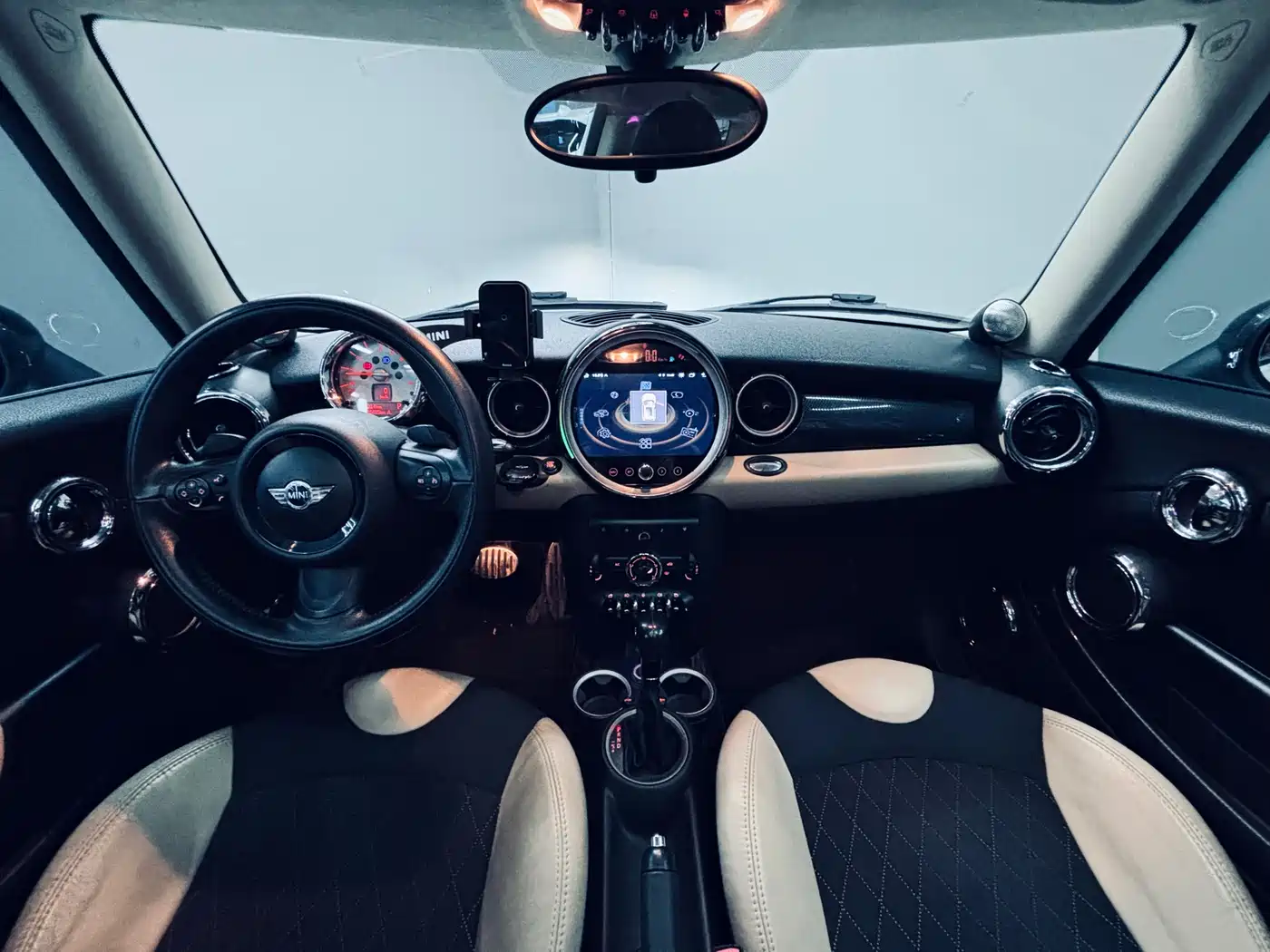 Фото 11 - MINI CLUBMAN