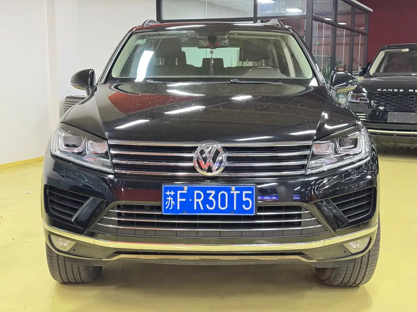 VOLKSWAGEN TOUAREG