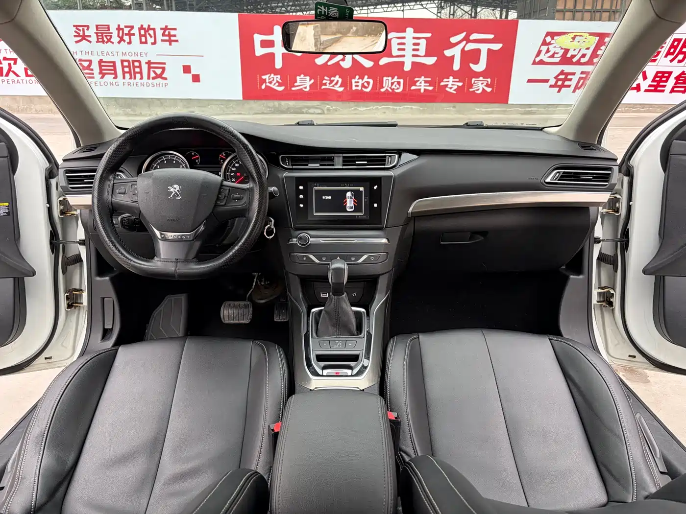 Peugeot 408 2016 1.6T Automatic Luxury Edition фото 9
