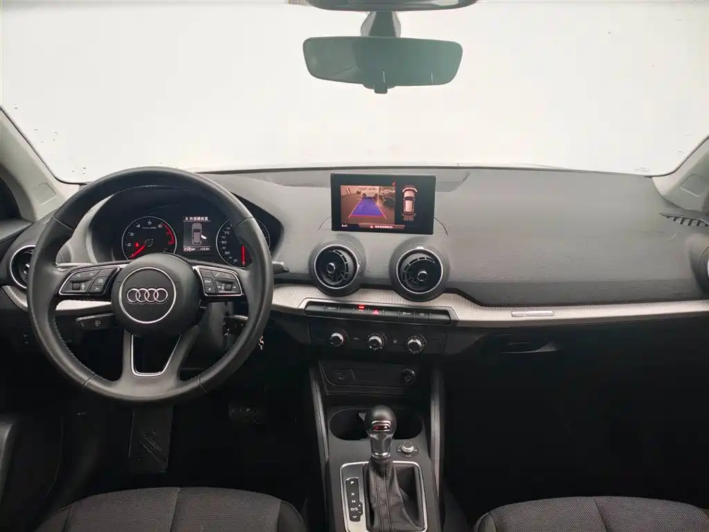Audi Q2L 2020 35 TFSI Progressive Dynamic Model фото 6