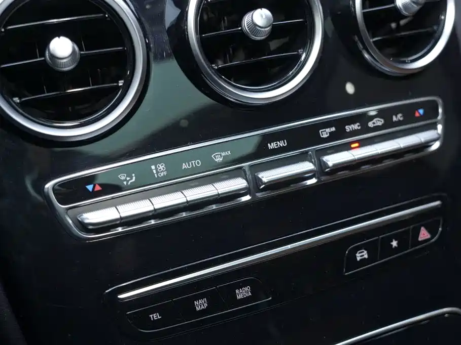Mercedes-Benz GLC Coupe 2022 Facelift GLC 260 4MATIC Coupe SUV фото 9