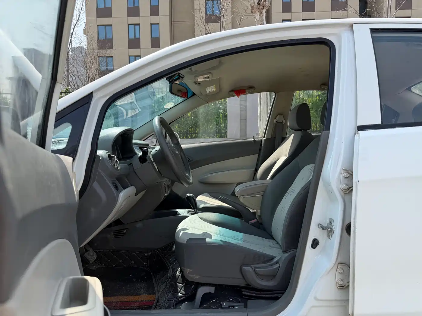 Chevrolet Sail 2013 Sedan 1.2L AMT Ideal Edition фото 6