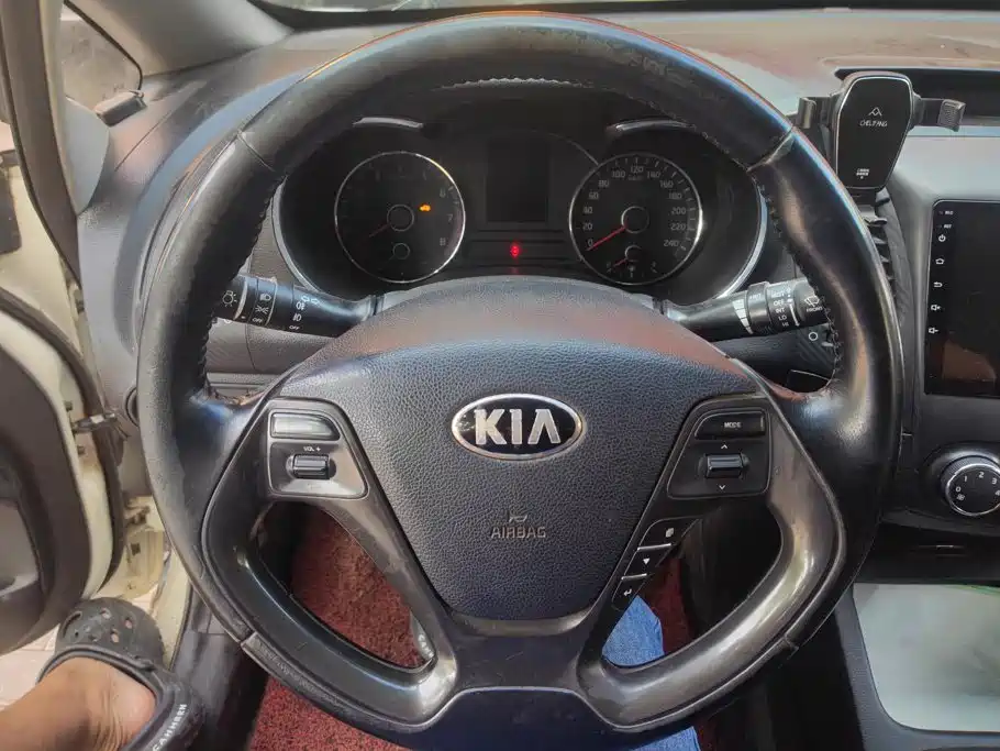 Kia K3 2013 2013 1.6L Manual GLS