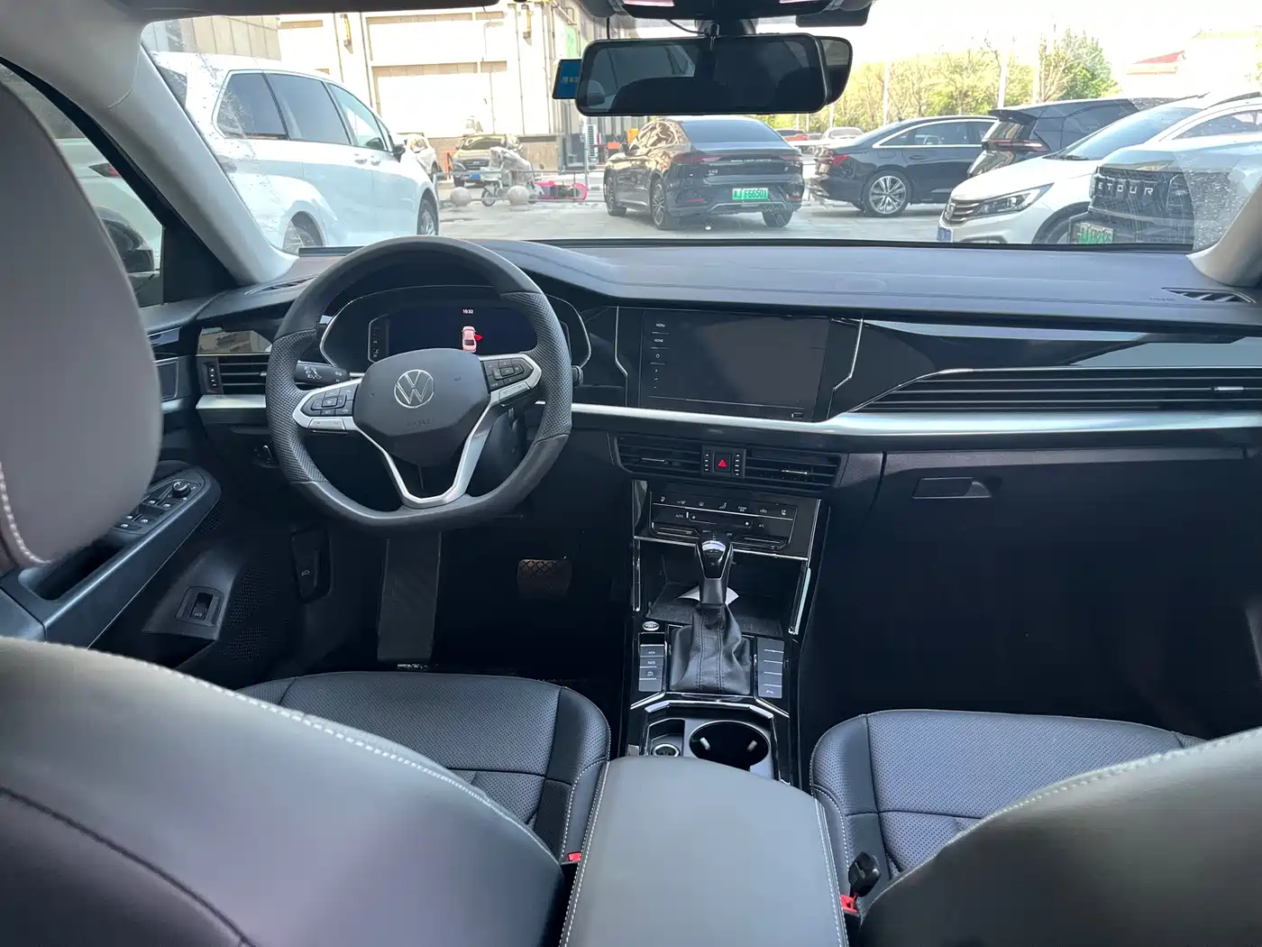 Volkswagen Passat 2024 380TSI Dragon Soaring Edition фото 4