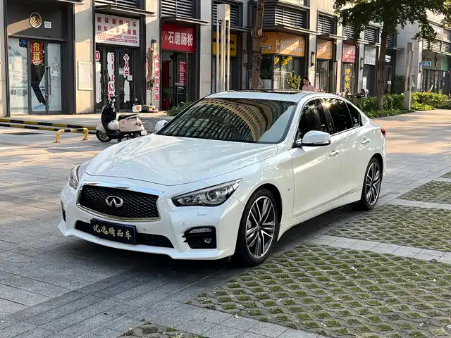 INFINITI Q50