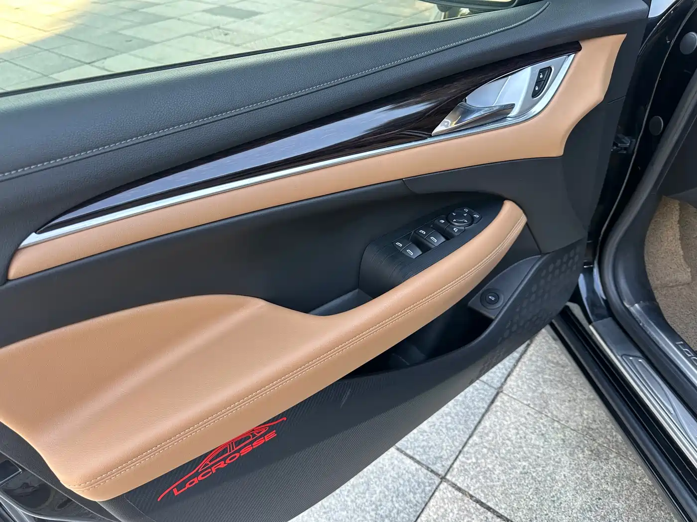 Buick LaCrosse 2018 Model 28T Elite Edition фото 9