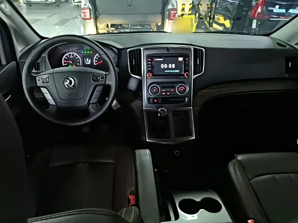 صورة 10 - Dongfeng Fengxing Lingzhi PLUS