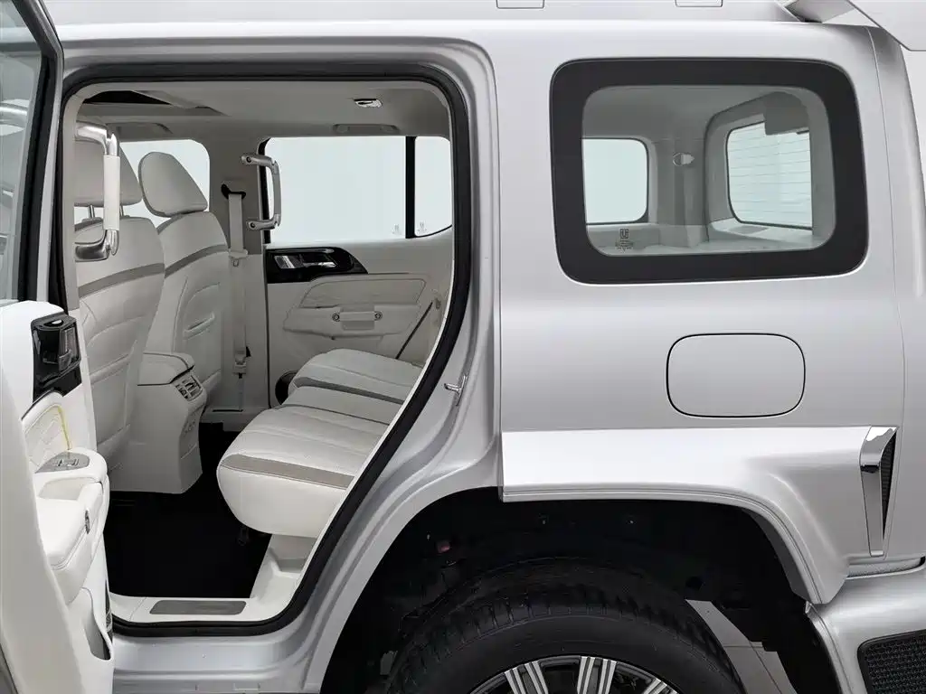 TANK CO CREATION TANK 300