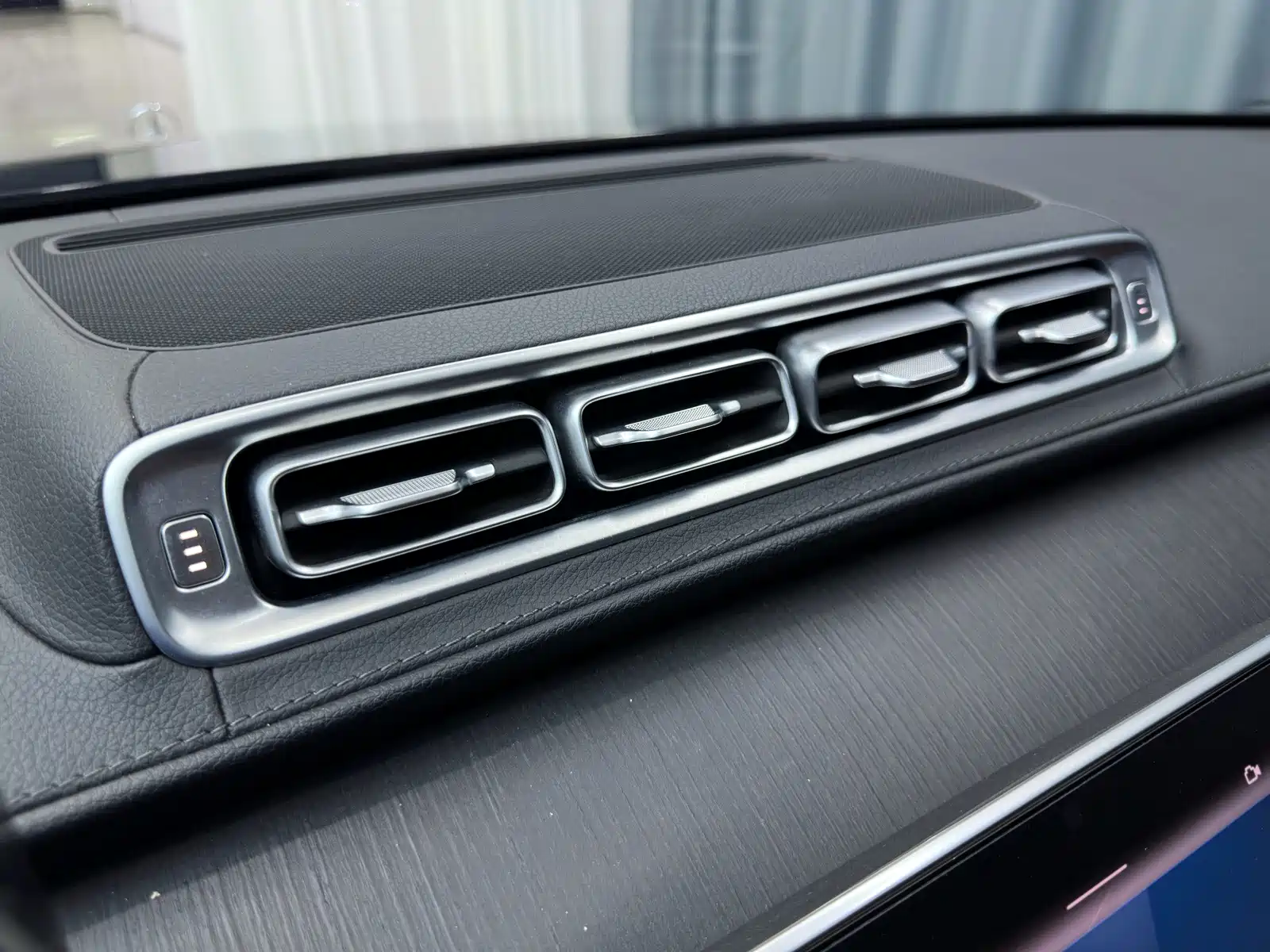صورة 13 - Mercedes-Benz S-Class