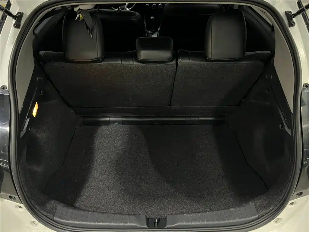 Toyota YARiS L Zhi Xuan 2022 Zhi Xuan X 1.5L CVT Leading PLUS Edition фото 7