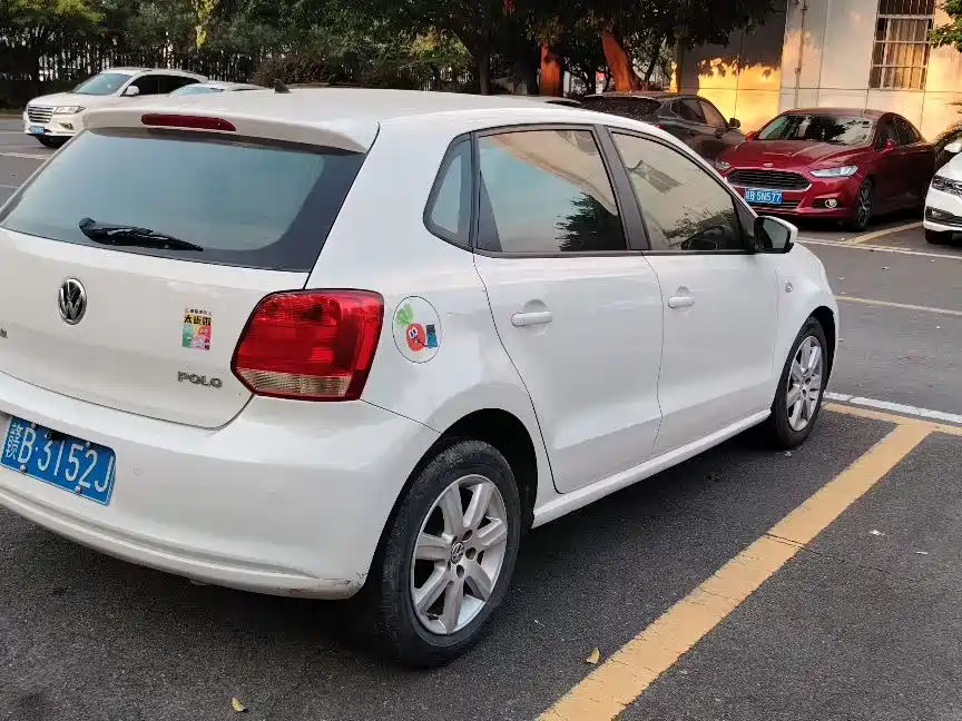 Volkswagen Polo 2011 2011 1.4L Automatic Cool Edition